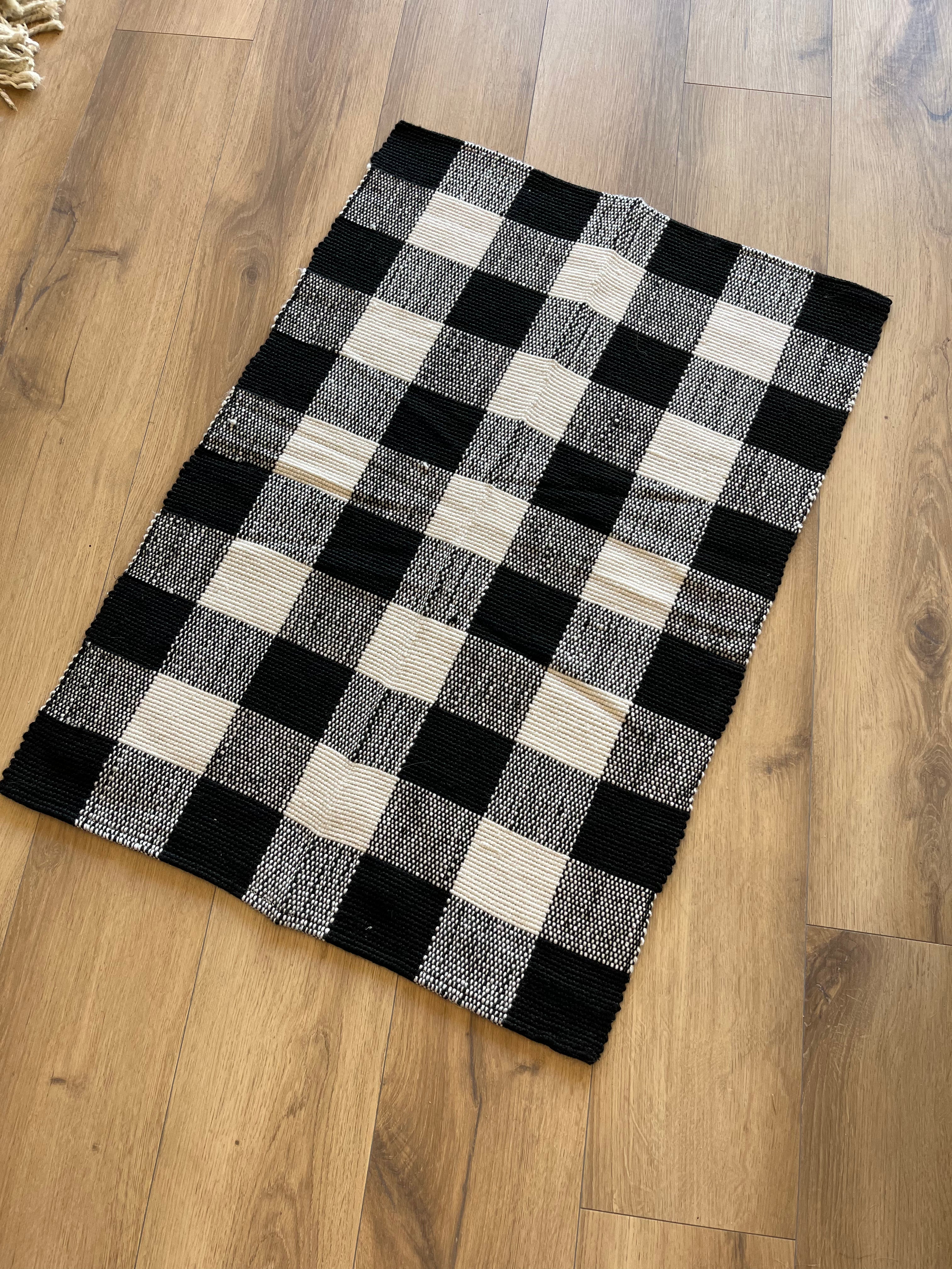 Cream and Black Checkered Throw Rug