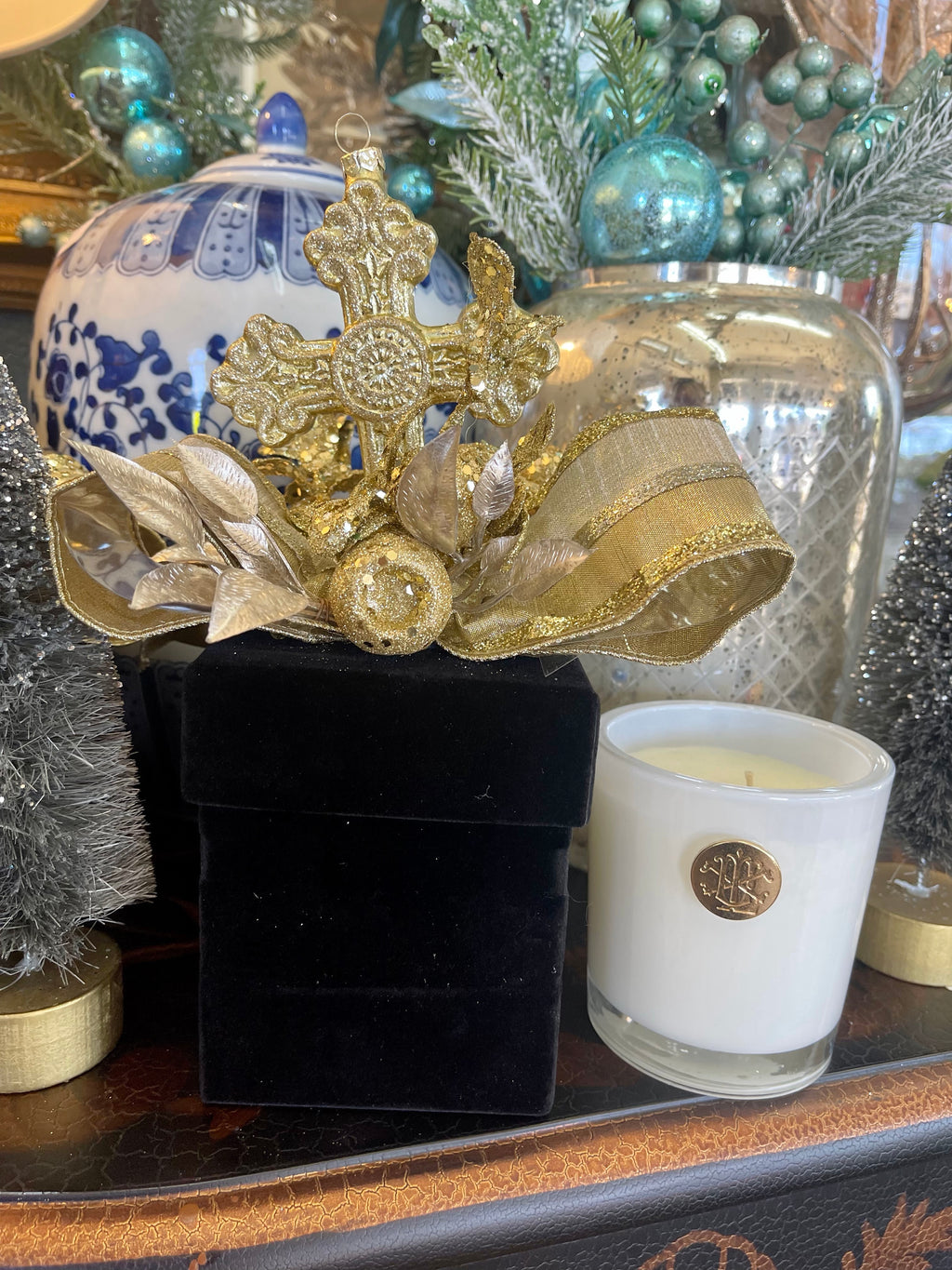 Lux Frankincense & Myrrh Gift Box Candle
